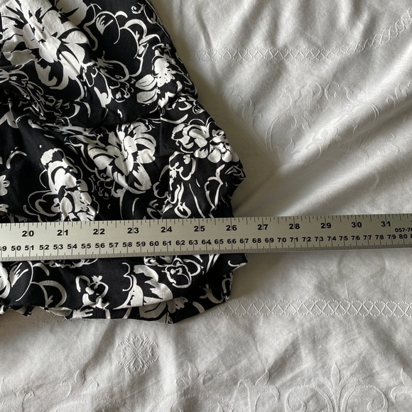 Jolie Black + White Floral Print Strapless Mini/Midi Pleated Dress Size 10 - Picture 14 of 15